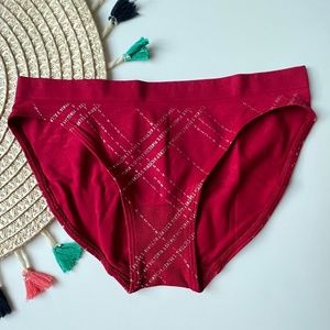 Victoria's Secret Seamless Bikini Panty Red Shimmer Lacquer Logo Plaid L NEW